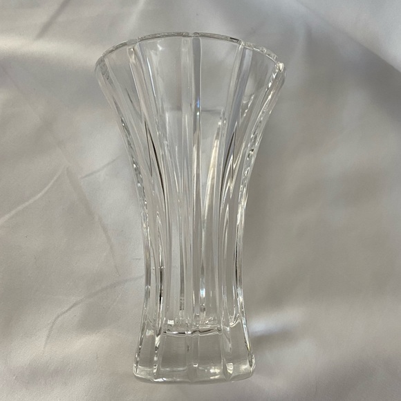 Marquis by Waterford Crystal Trumpet Bud Vase - Picture 3 of 9